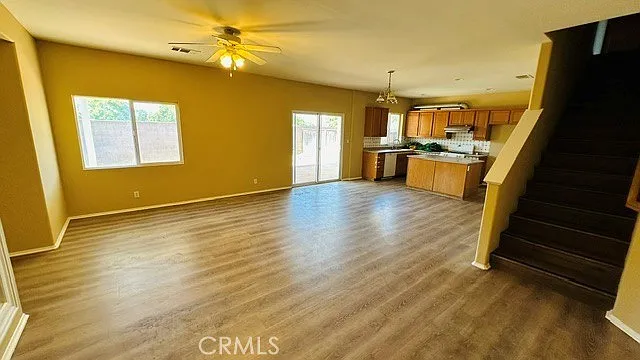 1442 Orange Grv — Photo 4