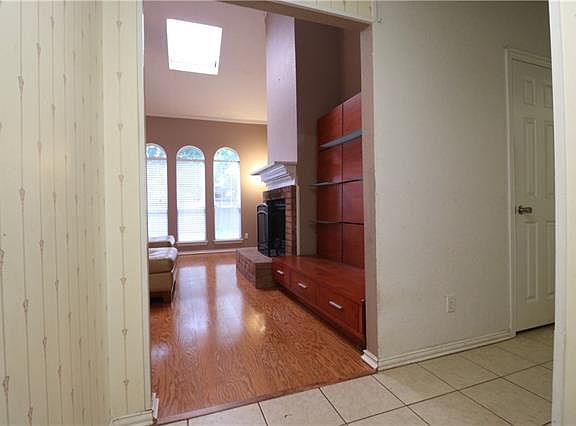 3rd image of 6898 Bluebonnet Ct