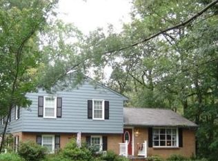 200 Woodview Dr, Sandston, VA 23150