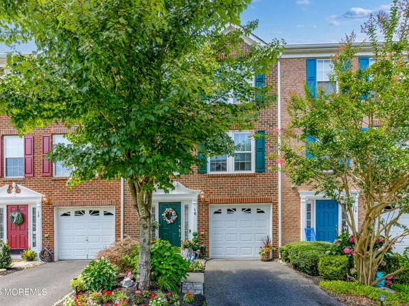 16 New Castle Street, Farmingdale, NJ 07727