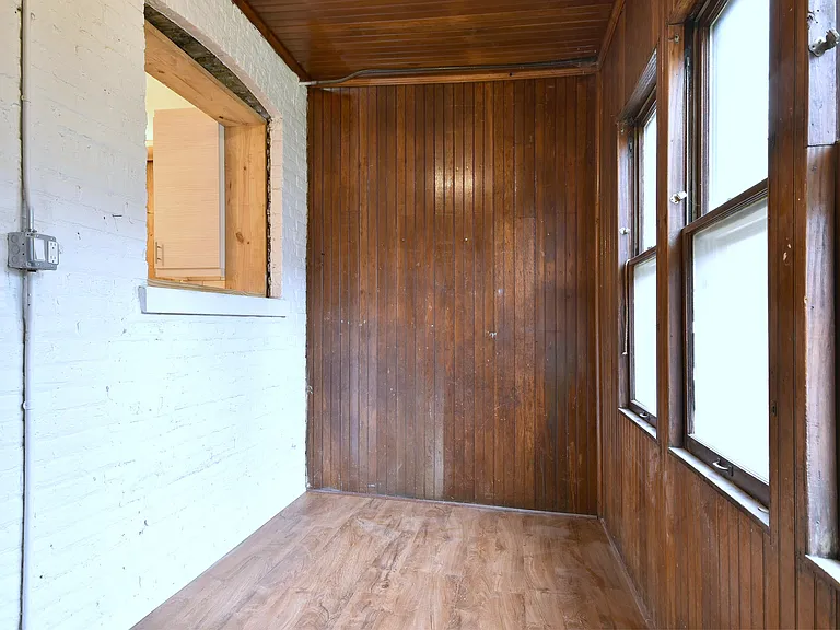 1915 W Lunt Ave #1 — Photo 18