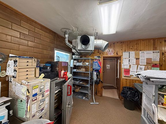 5th image of 103 E Commercial
