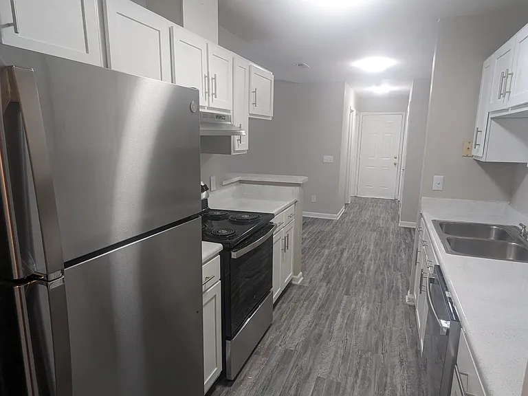 2908 W Florida St — Photo 2