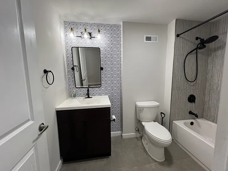 839 N 16th St #1 — Photo 10