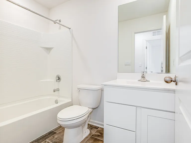 2131 Sassafras Way #D — Photo 7