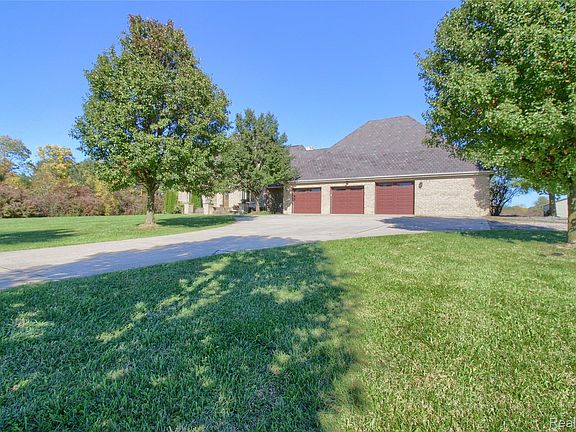 5th image of 4305 Pointe Aux Peaux Rd