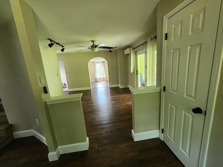 Nook area to dining room