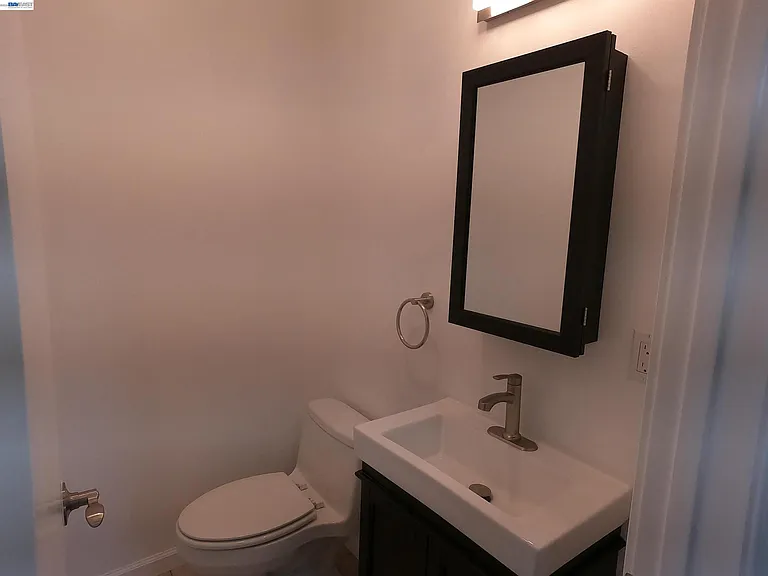 722 Foothill Blvd — Photo 16