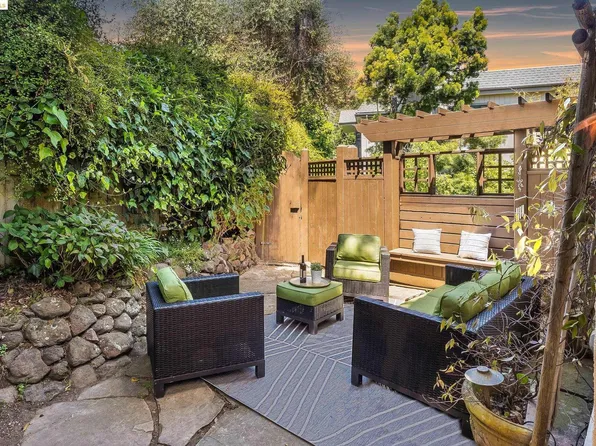 299 Jayne Ave, Oakland, CA 94610