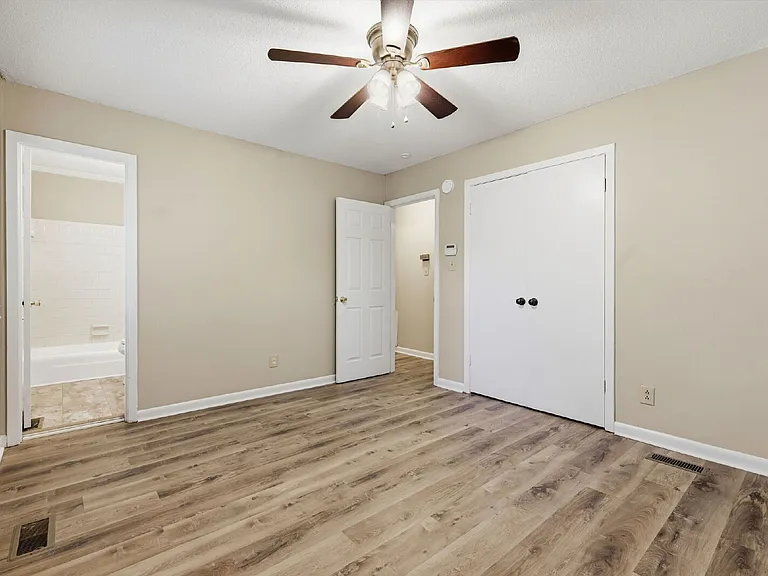 1902 Paisley Ave — Photo 13