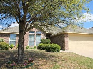 724 Snapper Dr, Burleson, TX 76028
