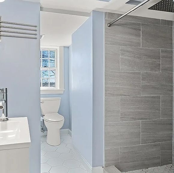 1st image of 195 Sea St #195