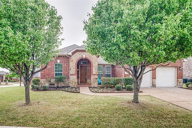1st image of 2652 Greyhawk Dr