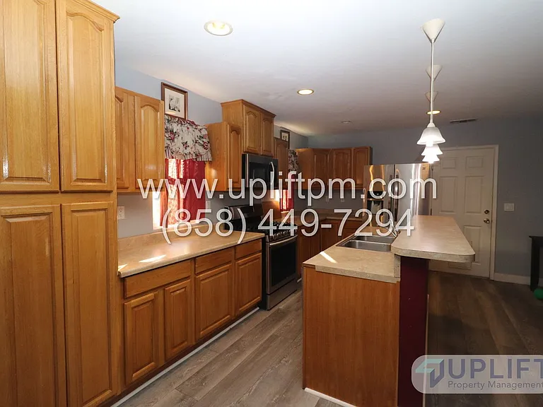5304 Nutmeg St — Photo 4