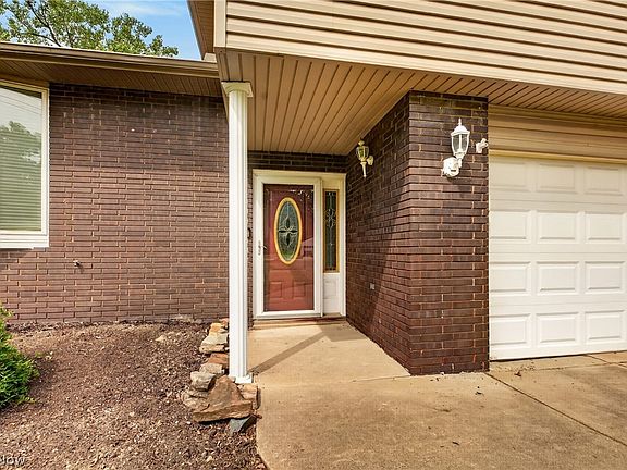 2nd image of 6613 Brookside Rd