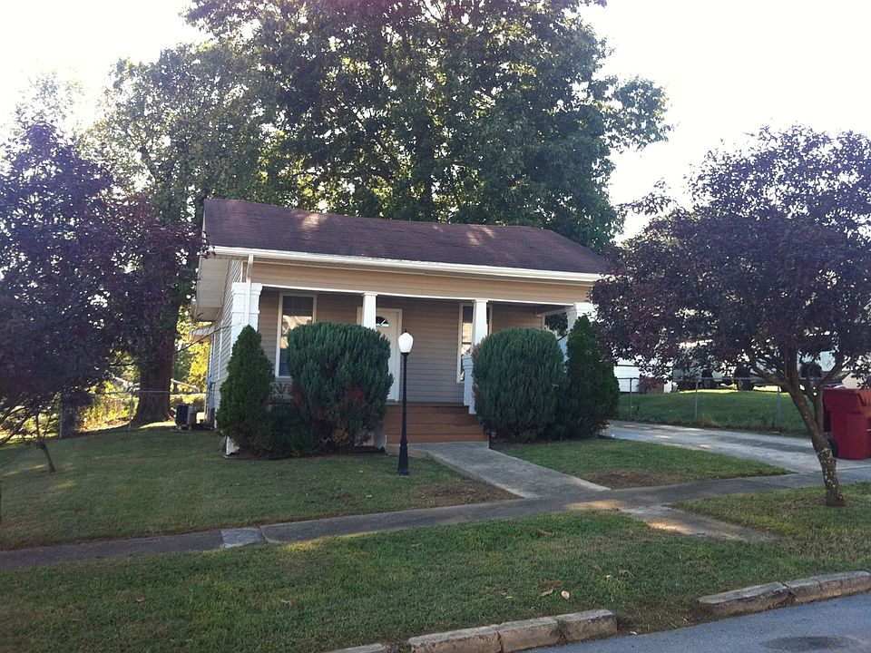 1st image of 315 Delaware St