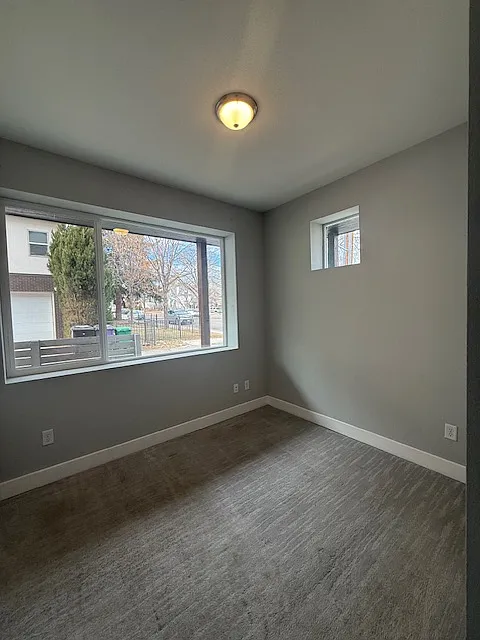 Building Photo - 2030 E 20th Ave #105