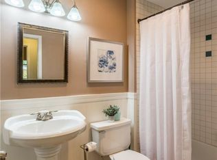 16225 Northup Way APT A101, Bellevue, WA 98008