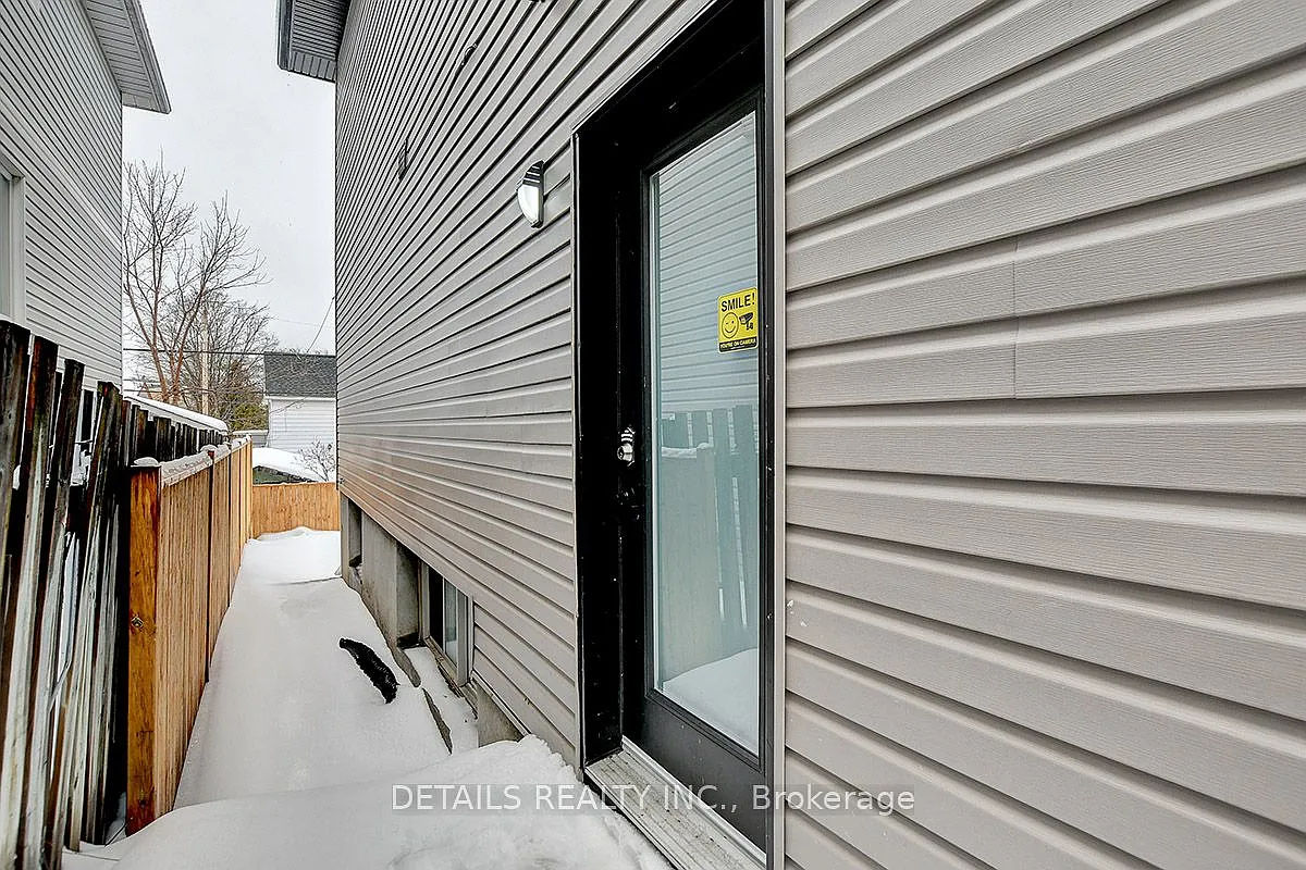Building Photo - 285 A Montfort St #B