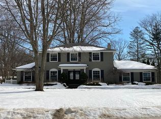 5720 Thorny Ash Rd, Rochester, MI 48306