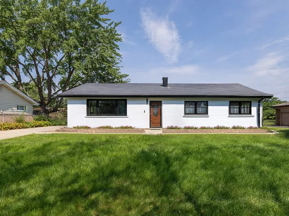 20 Maricopa Ln, Hoffman Estates, IL 60169