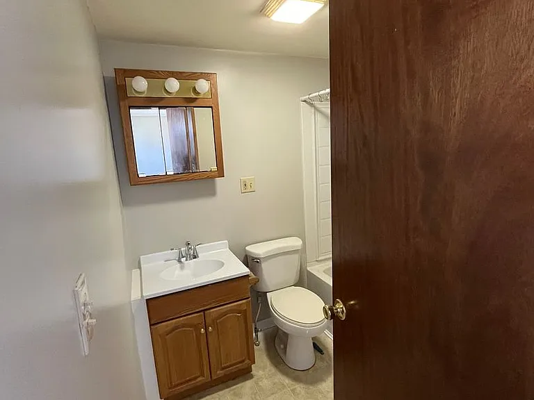 1015 3rd St #8 — Photo 36