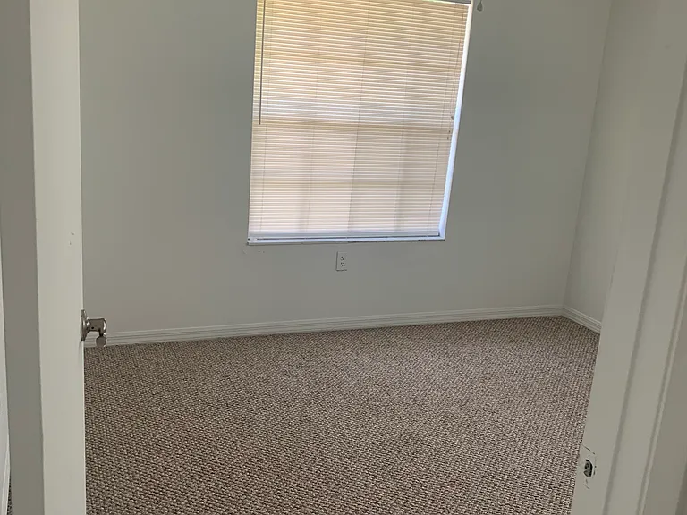 38070 Daughtery Rd — Photo 4