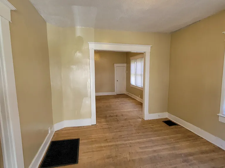 1231 Shepard St — Photo 5