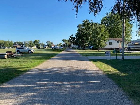 147 Abel Dr, Guttenberg, IA 52052