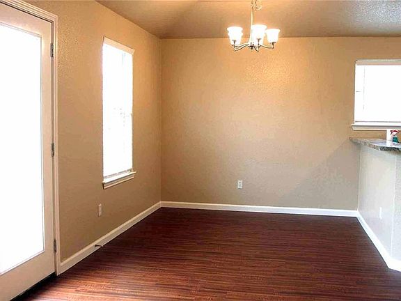 5th image of 1305 Monte Vista Dr