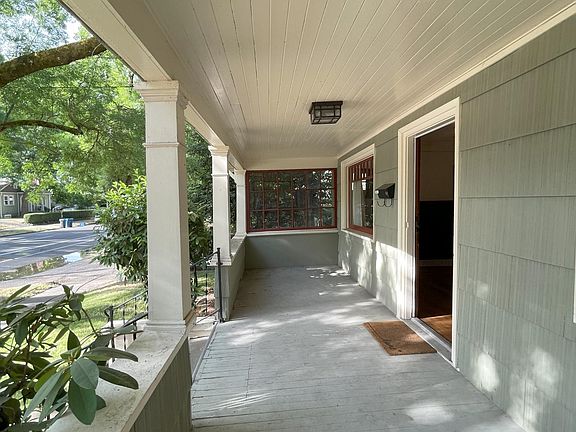 3rd image of 1555 Summer St NE