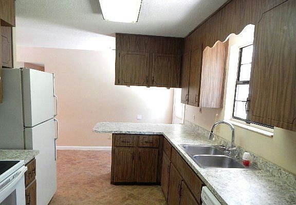 3rd image of 147 SE Sandia Way