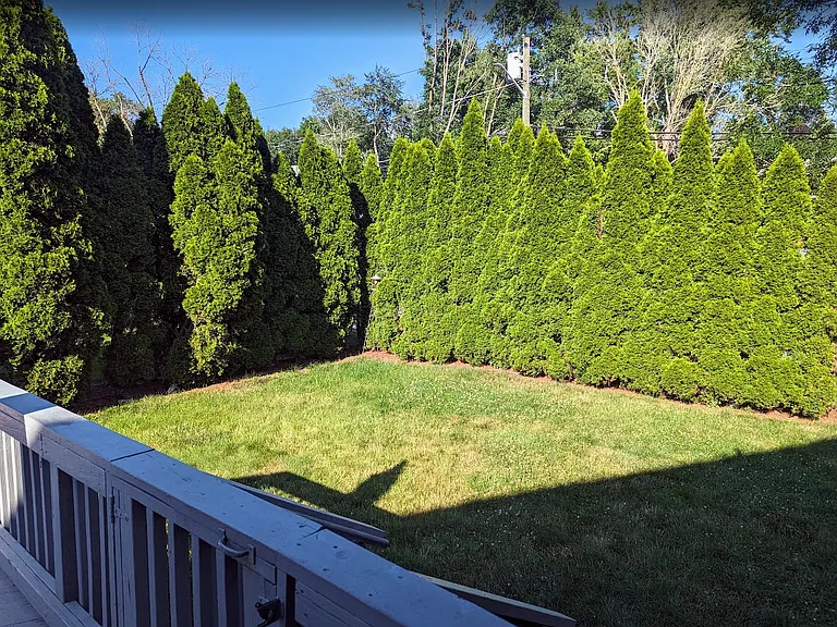 122 Village Cir W — Photo 14