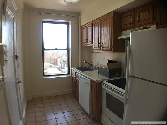 Rented by Sovereign Associates | media 26