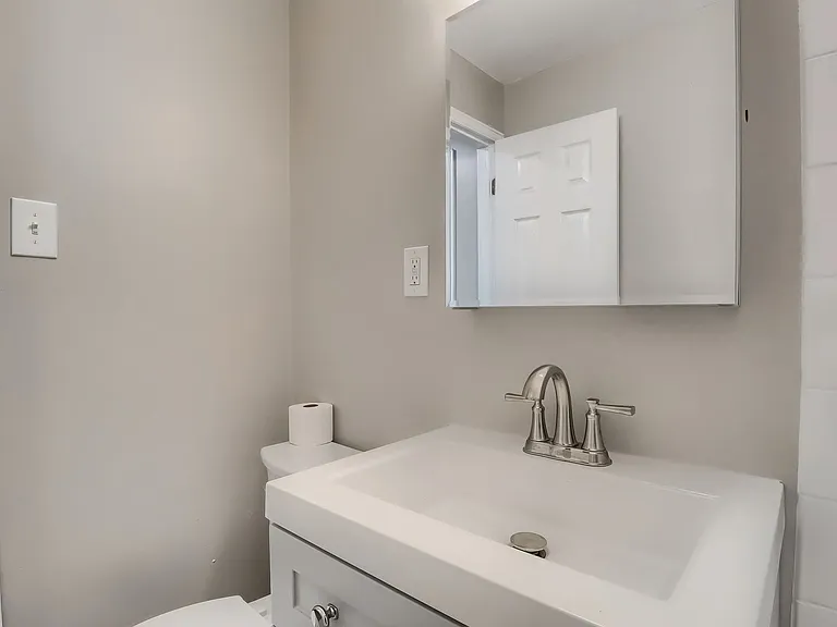 3341 N Olive St — Photo 16