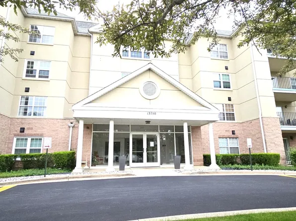 13750 S Bristlecone Dr APT 405, Plainfield, IL 60544