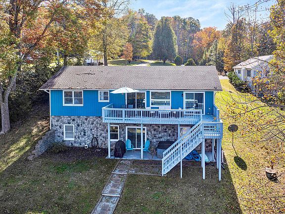2nd image of 306 Hilltop Dr