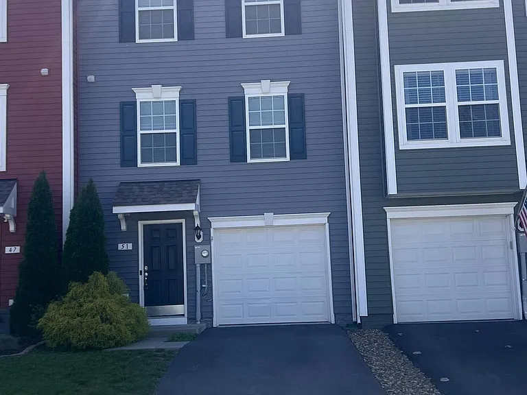 51 Cecily Way — Photo 2
