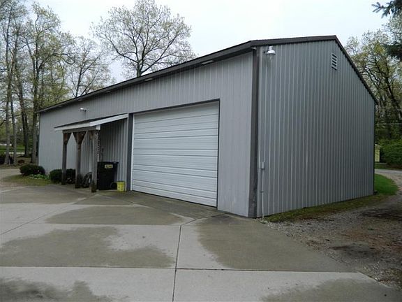 5th image of 8801 Park Blvd