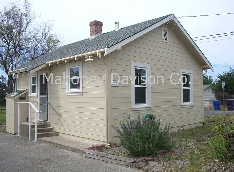 1st image of 2215 Magnolia Ave