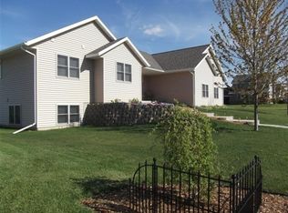 704 Eastridge Dr, Reedsburg, WI 53959