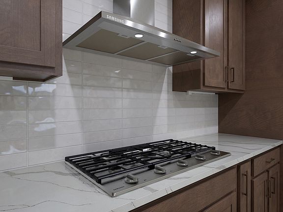 4th image of 110 Webster Ct