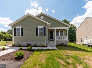 4418 Walnut Rd, Halethorpe, MD 21227