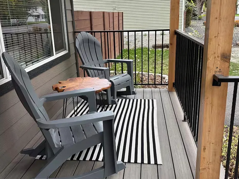 E Front Ave — Photo 20