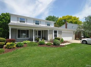 16340 Levan Rd, Livonia, MI 48154