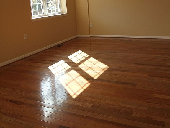4th image of 5526 Winford Ct