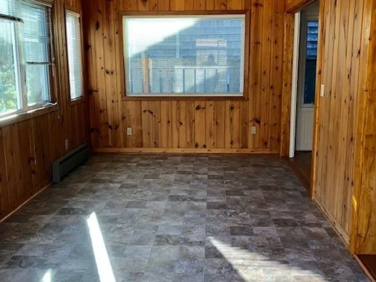 448 N Marion Ave — Photo 2
