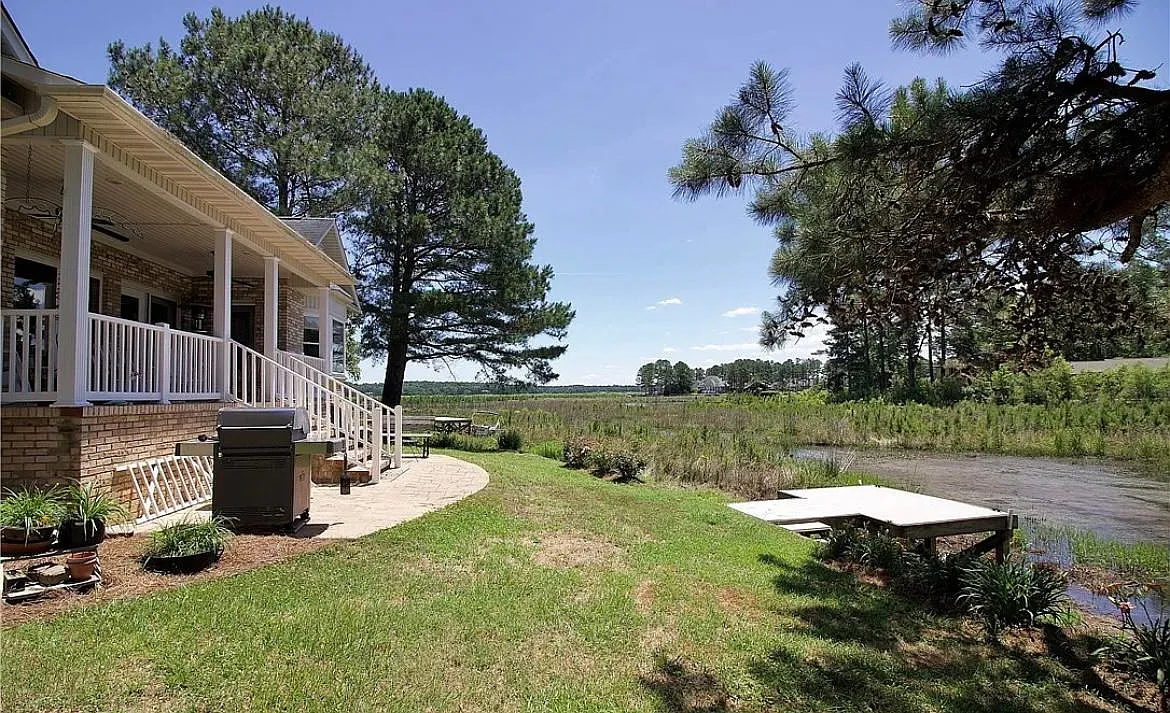 682 Cedar Point — Photo 4