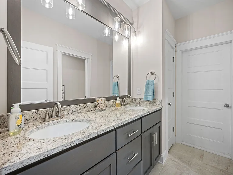 271 Hemlock Dr — Photo 28