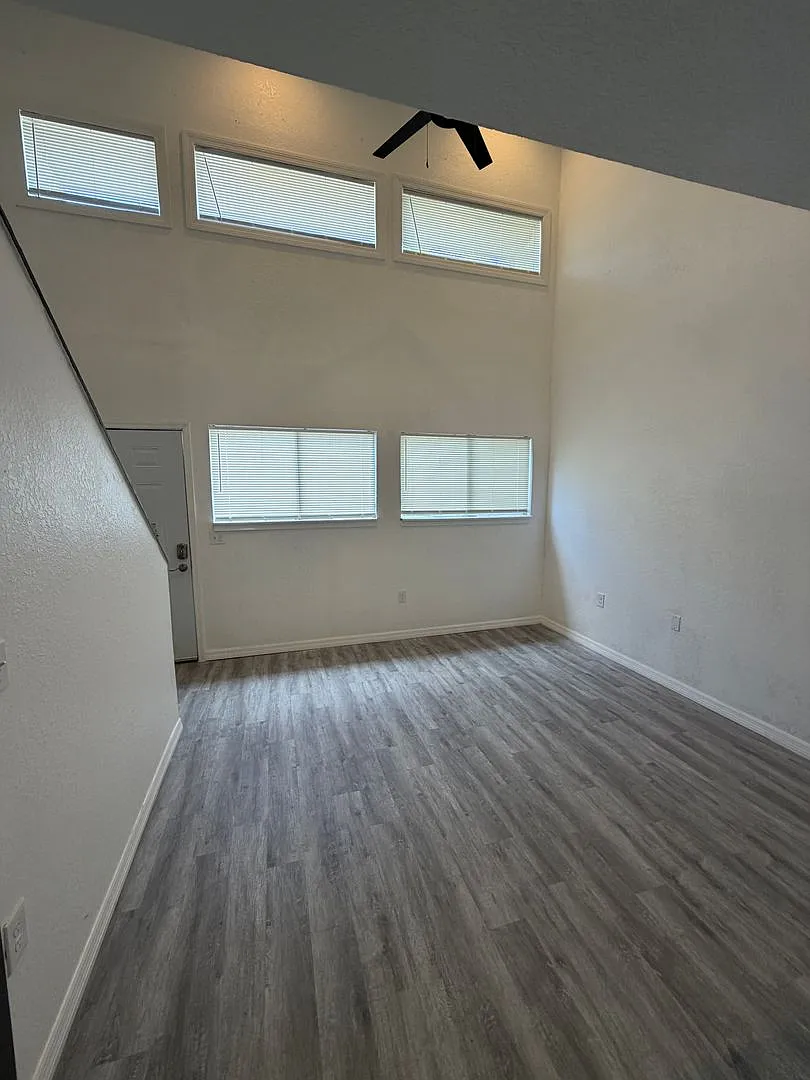 Newly renovated 1 Bedroom/1.5 Bath Townhome in central Orlando. — Photo 3